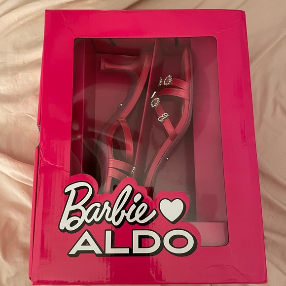 SOLD‼️Aldo x Barbie Mules in Barbie Pink - Picture 2 of 6